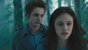 Izdots filmas "Krēsla" ilustratīvais ceļvedis