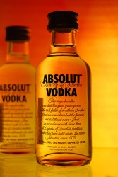 Latvijas labākie bārmeņi demonstrēs savas prasmes kokteiļu gatavošanā