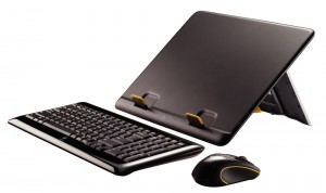 Logitech piedāvā Logitech klēpjdatora komplektu MK605