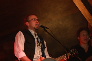 Foto: "Baložu Pilni Pagalmi" koncertē "Fontaine Palace"