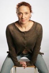 Teātra Observatorija aicina no baudīt “Absintu”