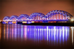 Nosauc visus 56 gaismas festivāla STARO RĪGA  objektus