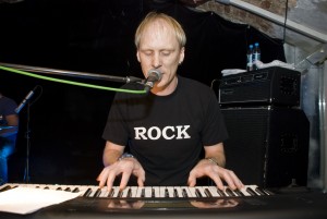 Foto no "Pienvedēja Piedzīvojumu" koncerta "Studentu klubā"