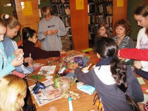 Teju pus tūkstotis Latvijas iedzīvotāju svētkos saņēma pašdarinātas dāvanas