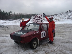 Komanda “Folkreisa Fabrika” ar dīdžeju [Ex] da Bass tās sastāvā tupina cīņu