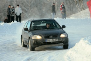 Ziemas autosprinta čempionāts sasniedzis ekvatoru