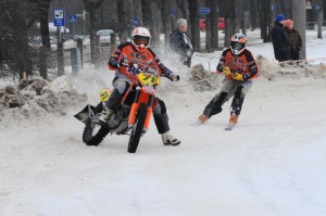 Skijorings Cēsīs kļuvis par tradīciju