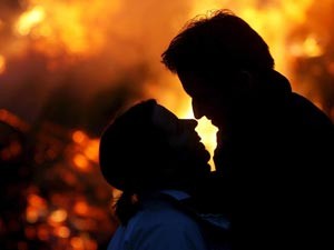 Izsludināts konkurss “Seksīgākais Valentīndienas pāris”