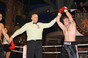 Čempionu cīņā uzvar Kukulis