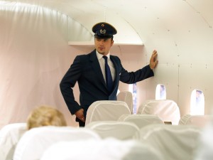 Andra Buļa monoizrādei „Lidojums” pieteikts papildreiss