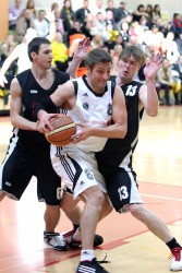 "Swedbank" basketbolisti izcīna Latvijas banku kausu