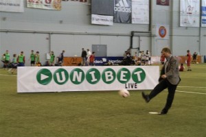 “Skonto” treneris A. Starkovs meistarībā pārspēj futbola kluba vārtsargu