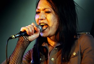 Pretenciozi glamūrīgais svētdienas vakars ar „WHORE Glamourama” un „GOTHIKA”