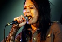 Pretenciozi glamūrīgais svētdienas vakars ar „WHORE Glamourama” un „GOTHIKA”