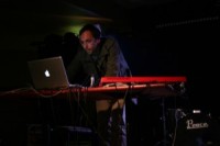 Zeme, kuras nav. Tims Hekers un Kaspars Groševs