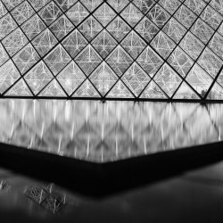 kim? / FK galerijā tiks atklāta fotogrāfa Raimo Lielbrieža darbu izstāde "Melnbaltā pietura"