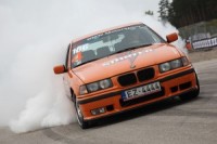 Foto no autoslaloma sacensībām Gymkhana.lv