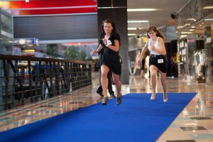 Noskaidrota ātrākā skrējēja augstpapēžu kurpēs