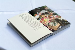 Klajā nācis ceļvedis „Another Travel Guide РИГА / Независимый путеводитель"