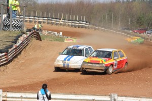 Svētdien Smiltenē autokrosa čempionāta priekšpēdējais posms