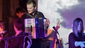 Nedēļas nogalē "Shot Cafe" koncertēs "S&T Syndicate" un "100 baltas dvēseles"