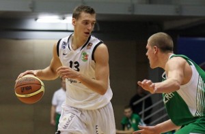 „Lauvas" pārāki par „Valmieras" basketbolistiem