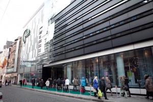 Atklāts Baltijā greznākais tirdzniecības centrs „Galleria Riga"