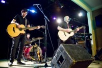 Foto: "Dzelzs vilks" koncertē Mākslas darbinieku namā