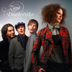 Zane Dombrovska gatavojas koncertam „Dzimis Ziemassvētkiem"