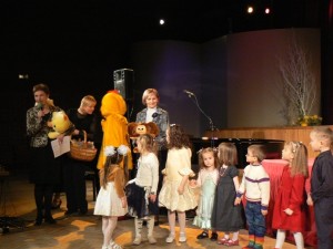 Aicina pieteikties Valmieras pilsētas mazo vokālistu konkursam „Cālis 2011"