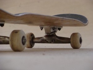 Jaunais VEF iekštelpu skeitparks sola Kaliforniju ziemā