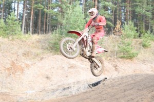 Aizvadītās nedēļas nogales endurokrosā ātrākais - Edgars Siliņš