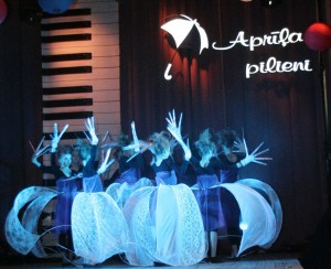 Norisinās IV starptautiskais populārās mūzikas izpildītāju konkurss – festivāls „Aprīļa pilieni"