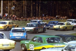 „Dzintara Volga" un Nacionālā klase – tautas iemīļotākās autošosejas sacensības