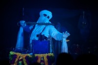 "Master Musicians Of Bukkake" koncertē "Nabaklab"