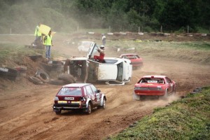 Autokrosa čempionātā Jeršovs iznīcina Subaru, klasēs – intriga