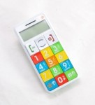 Latvijas kompānija "Just5" radījusi īpašu telefonu vasarai