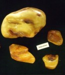 Izstāde „Dzintara gaisma" Latvijas Okupācijas muzejā