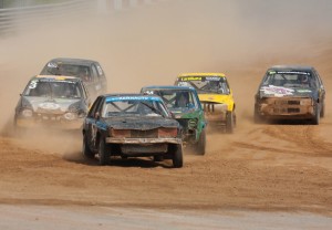 Autokross un folkreiss turpinās Mūsas trasē