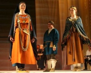 Notiks praktiskais seminārs „Arheoloģiskā tērpa darināšana"