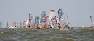 Liepājā noslēgusies ceturtā diena Eiropas čempiona un pasaules kausa izcīņas posma „Formula" vindsērfinga klasē