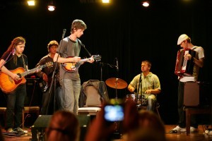 Iznāk grupas Gaujarts albums "Vibrācijas"