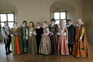 Bauskas pils muzeja seno deju grupa „Galms" aicina uz koncertu