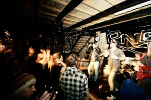 Atbildi uz jautājumiem un laimē ielūgumu uz tūres "Ziemassvētku jampadracis" koncertu!