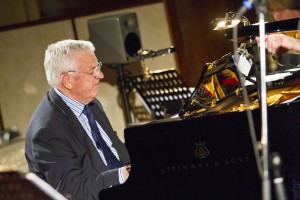 Iznācis Raimonda Paula albums „Nospēlē manu dzīvi!"