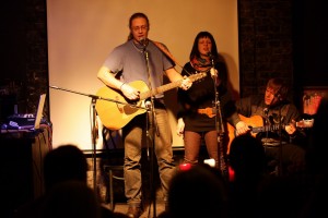 Atbalsta koncerts Valdim Atālam norisinās pārpildītā zālē