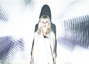 Atbildi uz jautājumiem un laimē ielūgumus uz Zola Jesus koncertu!