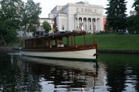 Romantiskie Rīgas kanāla koka kuģīši atklās sezonu