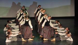 Deju kolektīvs „Vēja zirdziņš" svin 20 gadu jubileju