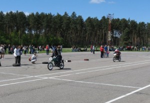 „Zelta Mopēds" Biķerniekos pulcē gandrīz 70 dalībniekus